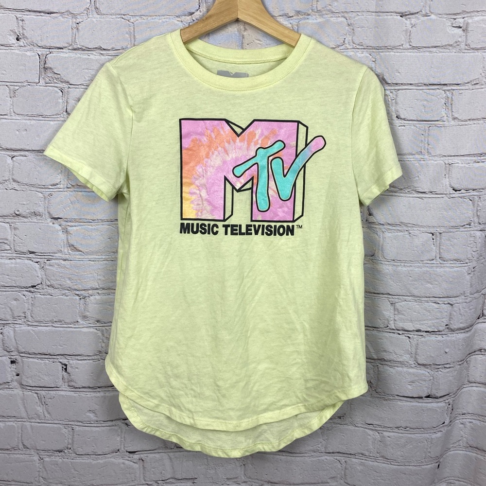 MTV light yellow T-shirt high low • size Medium